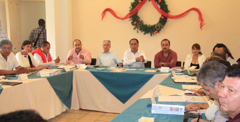 RECIBE EL GOBERNADOR HÉCTOR ASTUDILLO A PRESIDENTES MUNICIPALES DE TIERRA CALIENTE