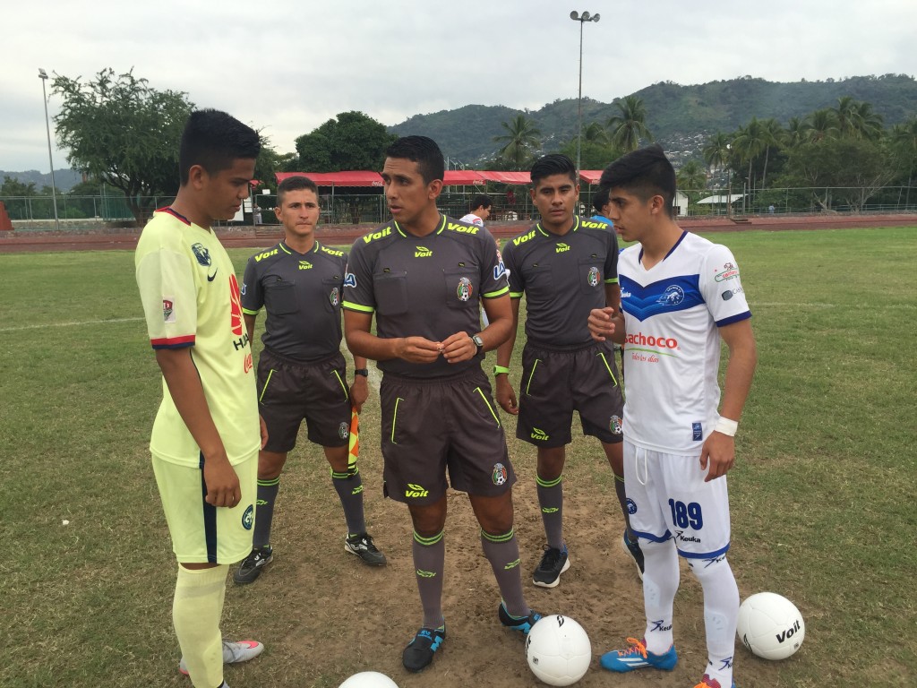 arbitros y capitanes