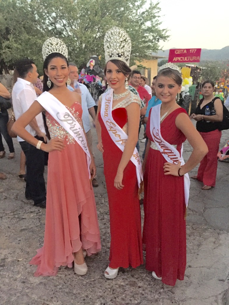 reina, princesa y duquesa feria