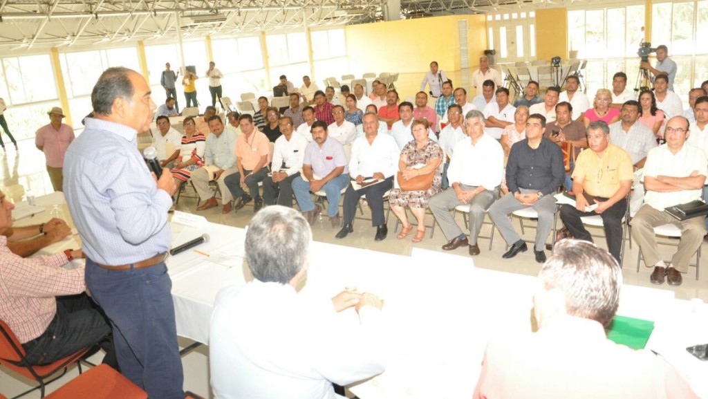 REAFIRMA GOBERNADOR HÉCTOR ASTUDILLO SU COMPROMISO CON LA EDUCACIÓN