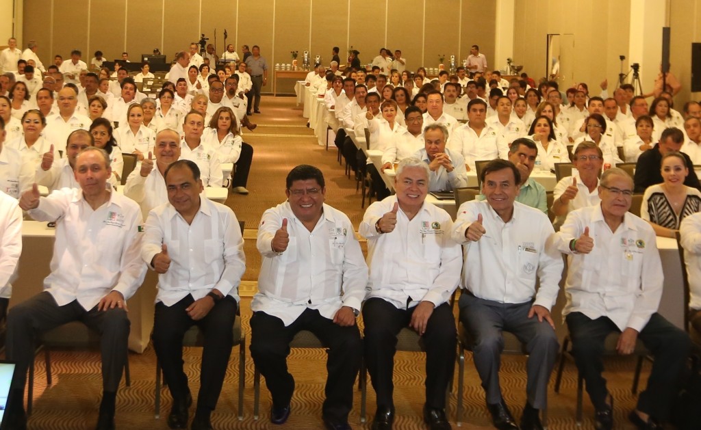 RECIBE HÉCTOR ASTUDILLO AL COMITÉ EJECUTIVO NACIONAL DEL SINDICATO NACIONAL1