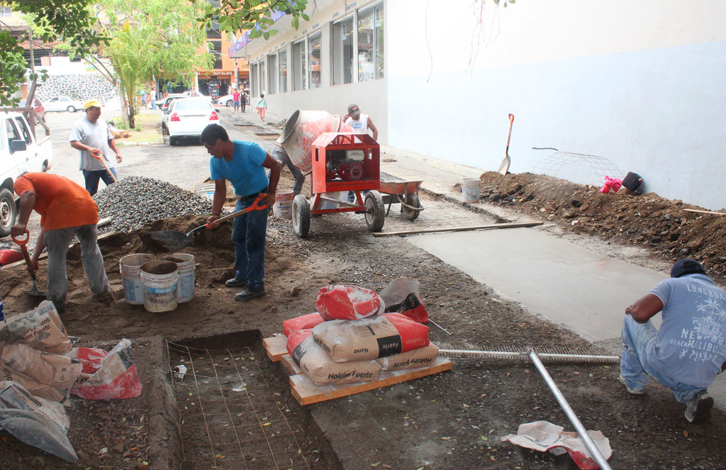 Bacheo de calle