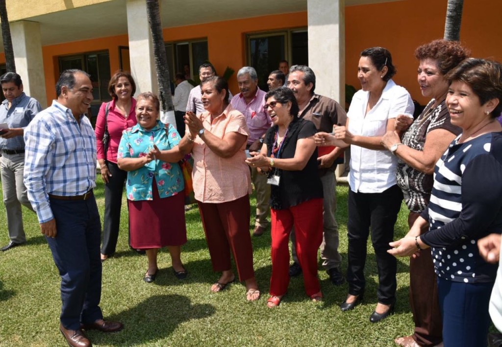 EL GOBERNADOR HÉCTOR ASTUDILLO FLORES%2c SE REUNIÓ CON COORDINADORES DE MAESTROS 2