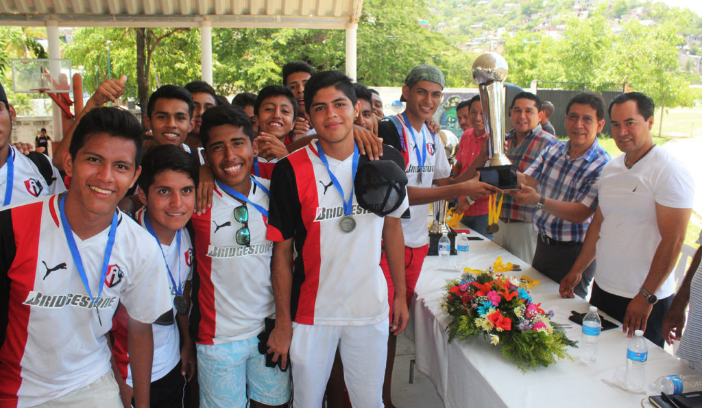 Premiación torneo de futbol (1)