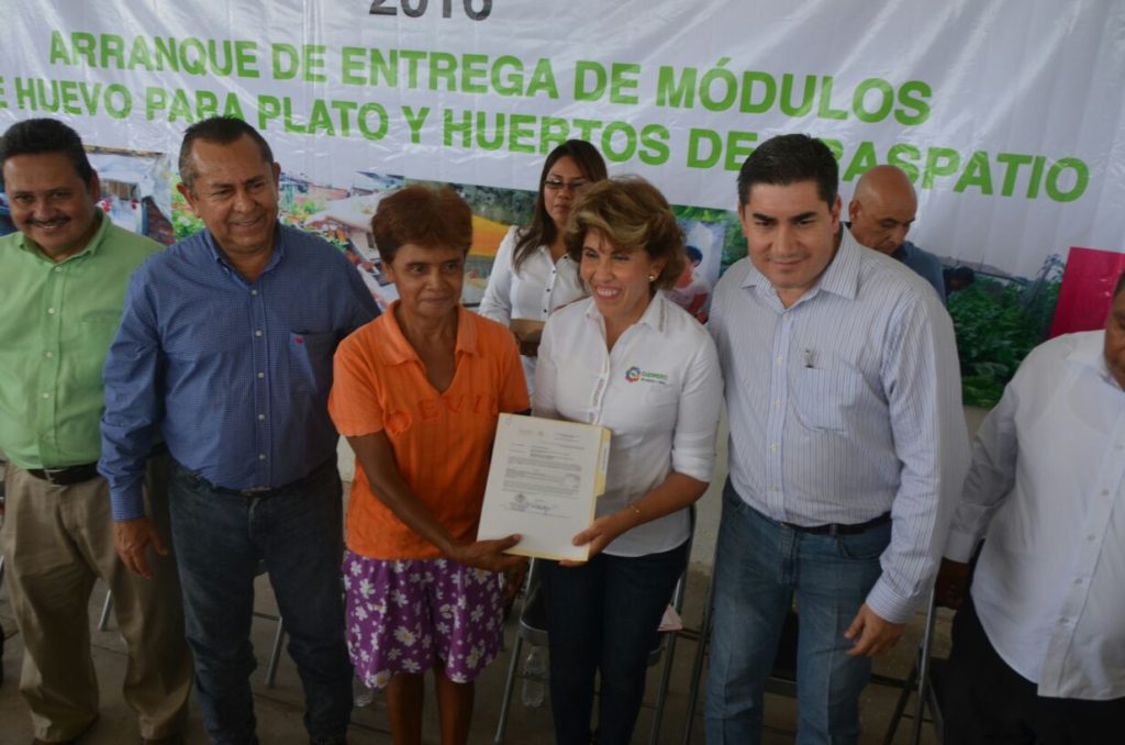 ENTREGA MERCEDES CALVO APOYOS DIVERSOS 2