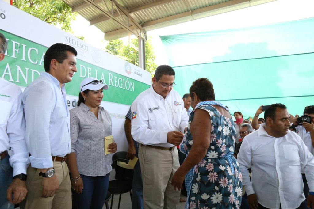 entregan-apoyos-a-mas-de-2-mil-familias-de-san-jeronimo-que-resultaron-damnificadas-por-las-lluvias2