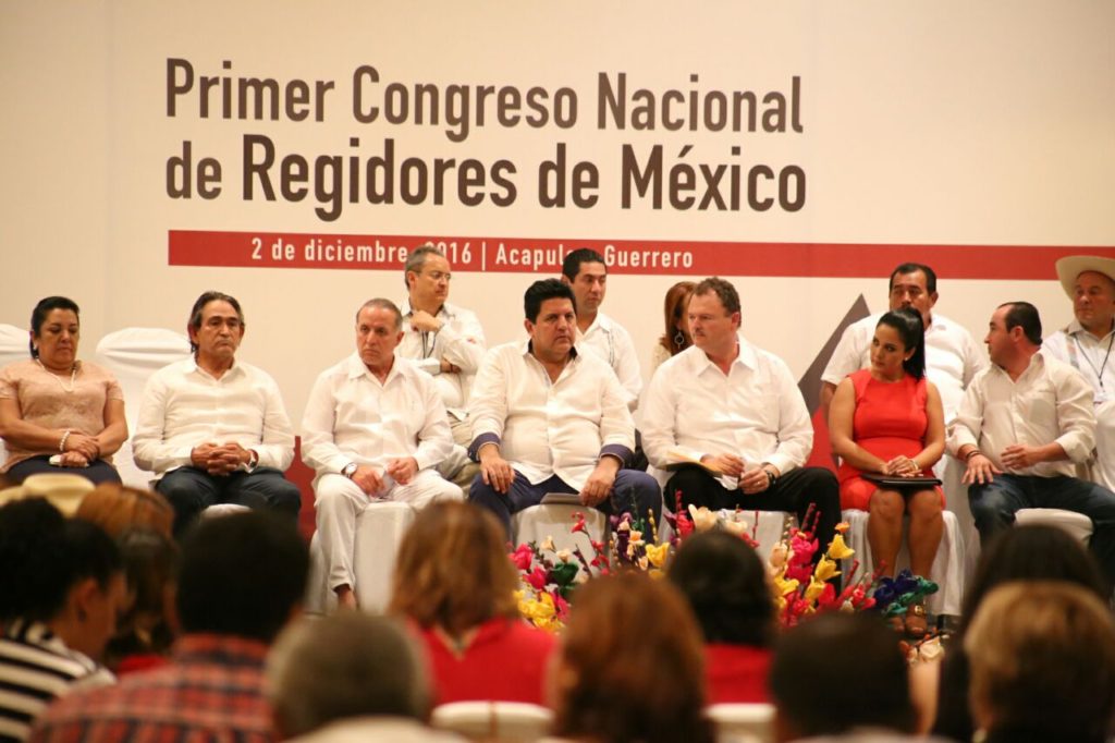 se-reunen-en-acapulco-regidores-de-todo-el-pais1