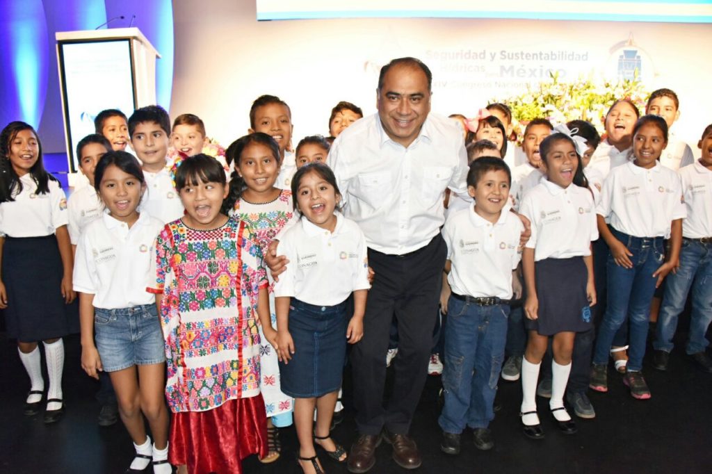 EL AGUA SEGUIRÁ SIENDO TEMA IMPORTANTE PERO CON TECNOLOGÍA DEBEMOS RETENERLE Y CONSERVARLA HÉCTOR ASTUDILLO (5)