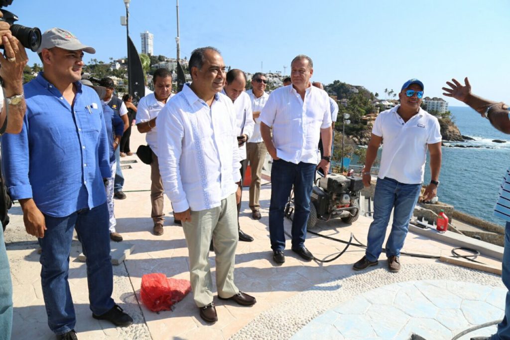 REALIZA EL GOBERNADOR RECORRIDO DE SUPERVISIÓN POR LAS OBRAS DE SINFONÍA DEL MAR Y LA QUEBRADA (1)