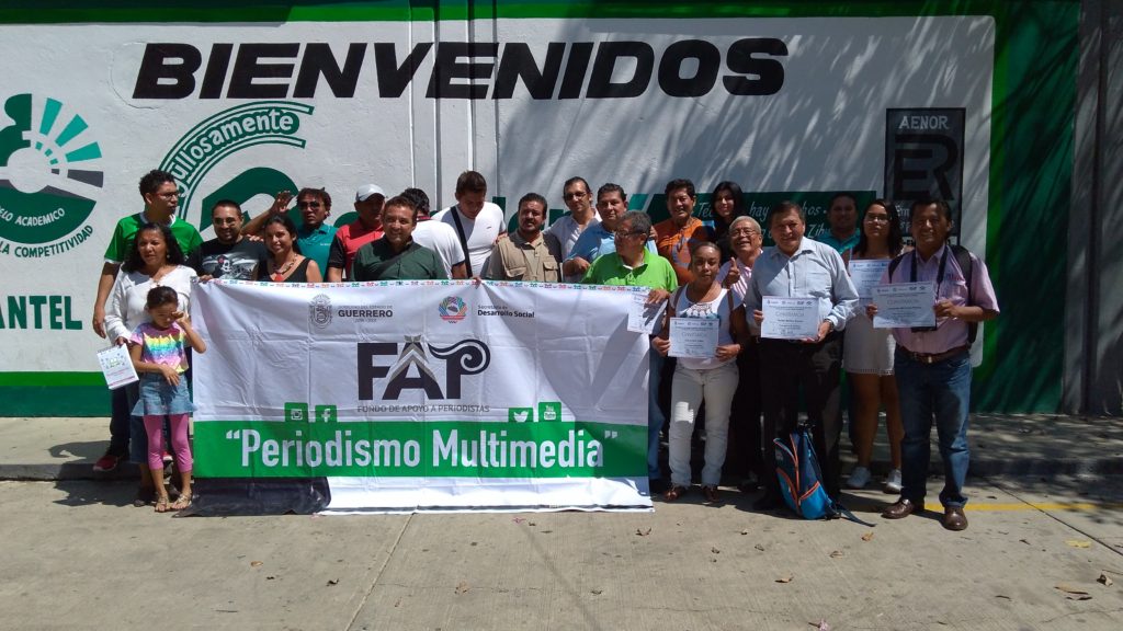 periodistas curso taller fap