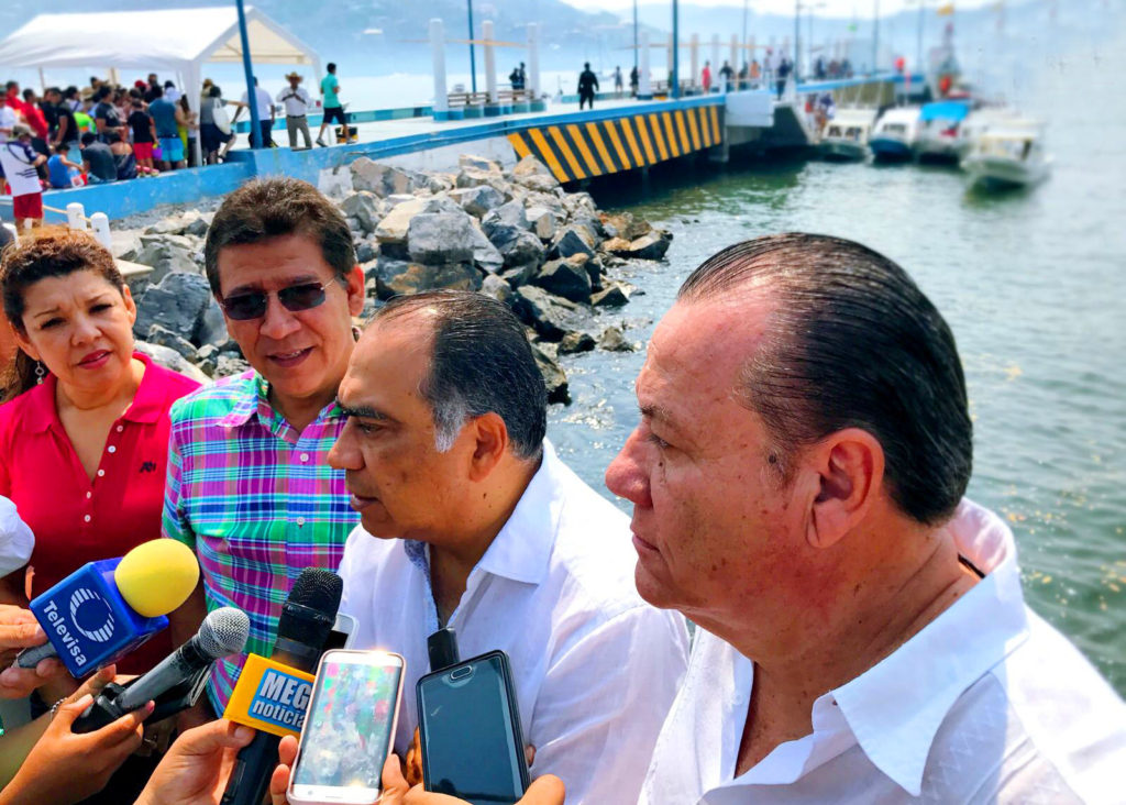 Alcalde GGB y Gobernador recorrido Muelle (1)