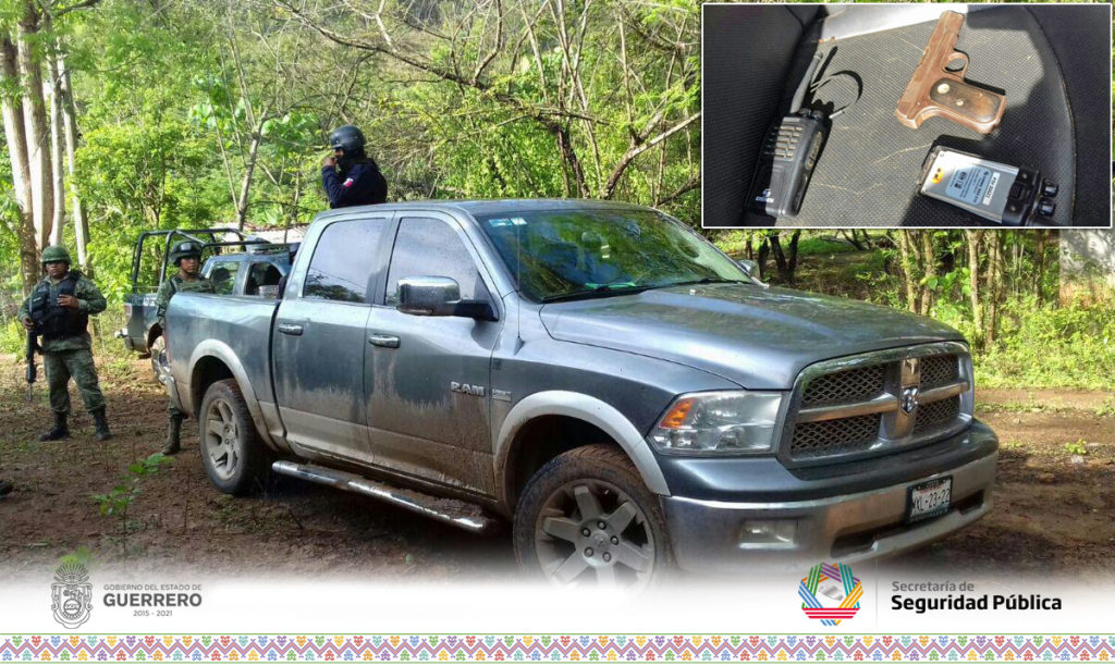 POLICÍA ESTATAL Y EJÉRCITO MEXICANO ASEGURARON EN ZIHUATANEJO UN VEHÍCULO ARMAMENTO Y EQUIPO DE RADIOCOMUNICACIÓN (2)