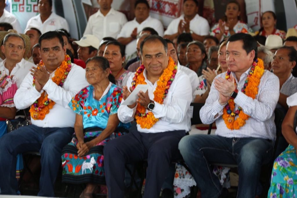 GUERRERO TIENE UN GOBERNADOR QUE LE ESTÁ CUMPLIENDO A SU GENTE OSORIO CHONG (3)