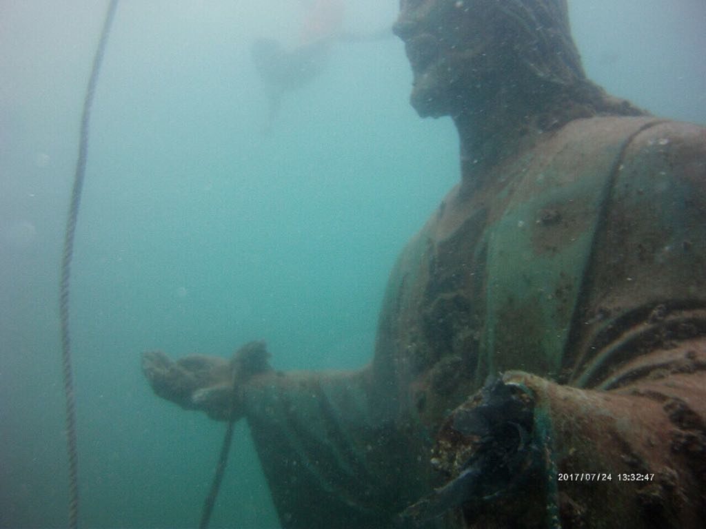 cristo rey de reyes sin mano