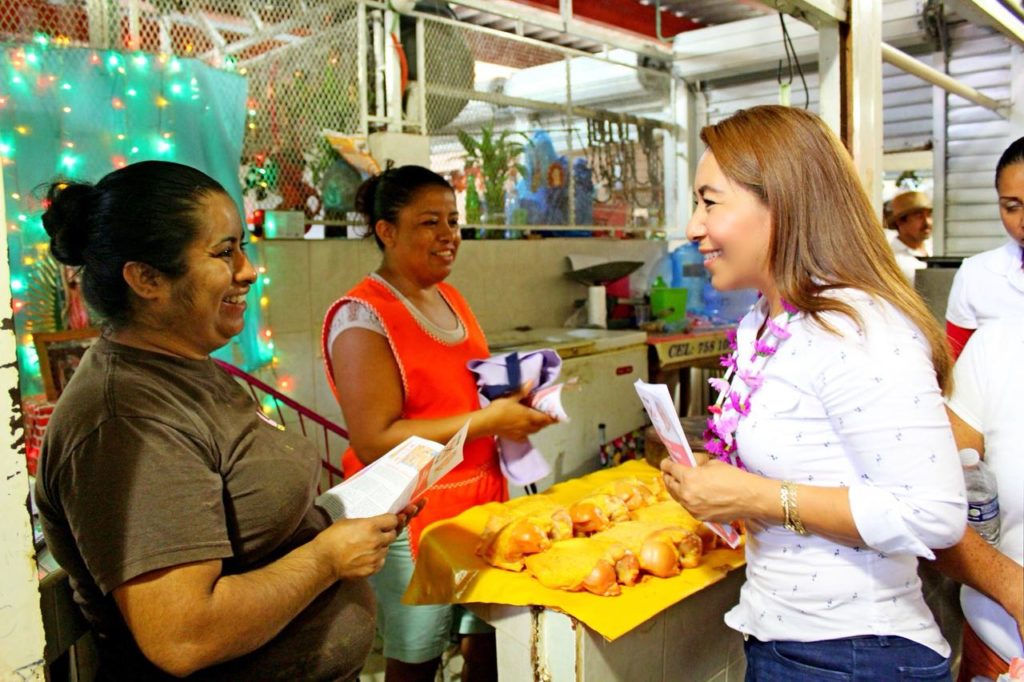 total respaldo de comerciantes para Maricarmen Cabrera