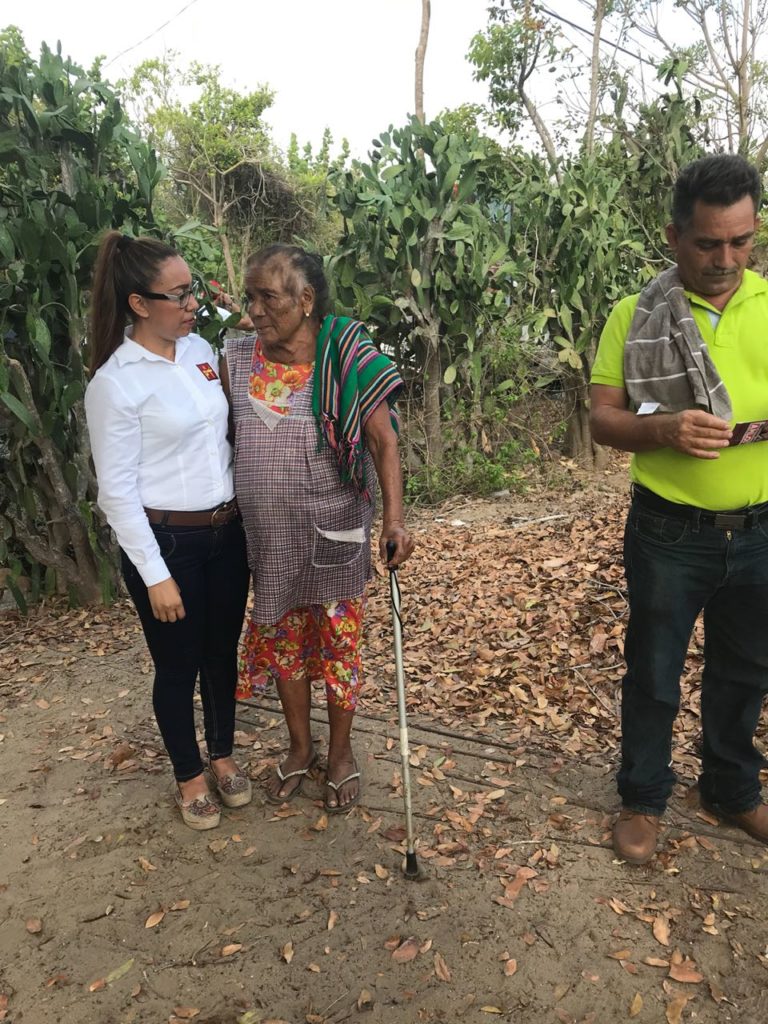 Los habitantes de Playa Blanca dan la bienvenida a Verónica Arreaga 1