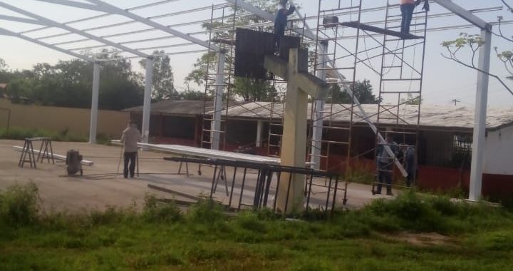 Comienza obra de techumbre en telesecundaria de Los Llanos de Temalhuacán 