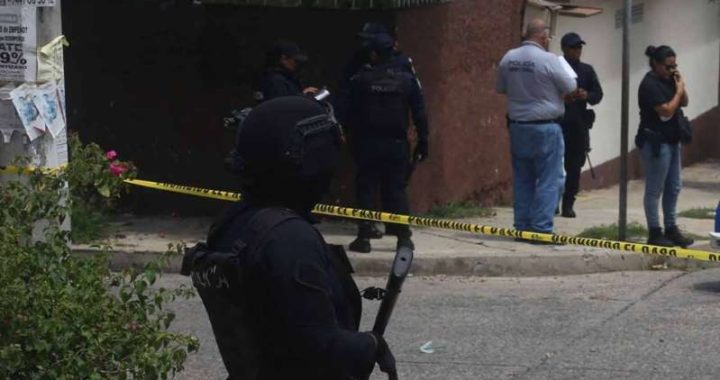 Matan a una pareja de turistas, uno era estadounidense, en las inmediaciones de Petatlán; un menor resultó herido