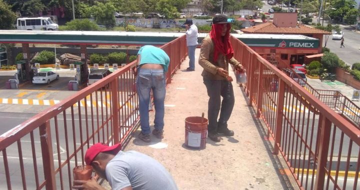 Gobierno municipal da mantenimiento a Puentes peatonales 