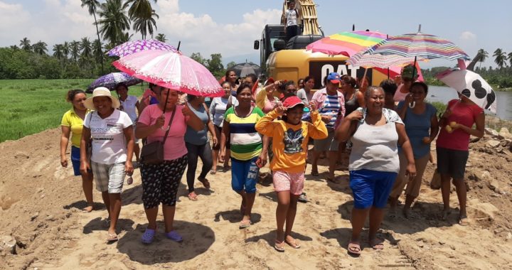 Protestan pobladores de Las Tunas, exigen que las autoridades no encaucen el drenaje de San Jerónimo al río 