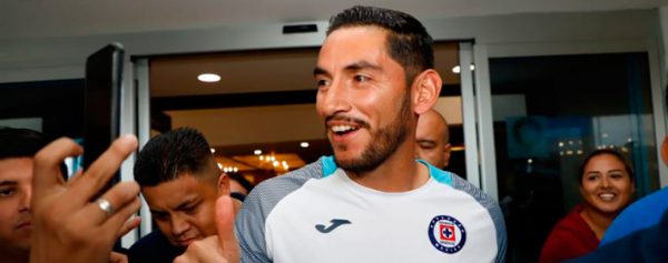 Cruz Azul cierra filas ante temas extracancha