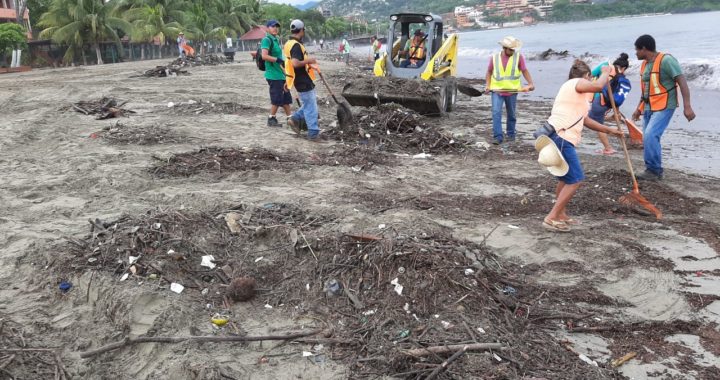 Gobierno de Jorge Sánchez Allec redobla esfuerzos para limpiar Zihuatanejo después de lluvias