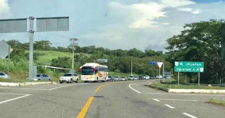 Miles de turistas dejan playas de Ixtapa-Zihuatanejo tras finalizar fin de semana largo por fiestas patrias