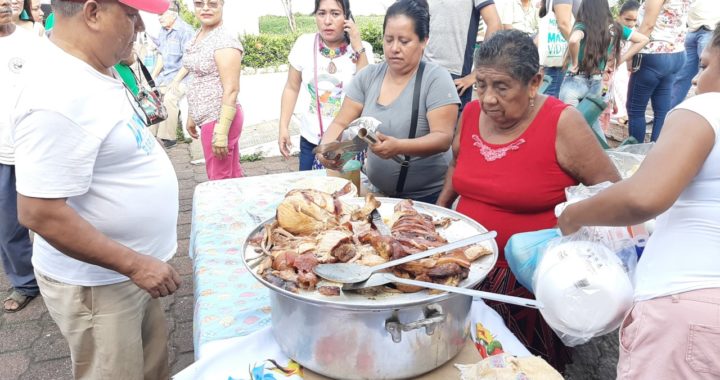 Fue todo un éxito la quinta edición del festival del relleno de cuche en Tecpan 