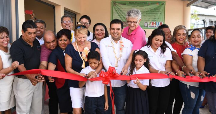 Alcalde Jorge Sánchez Allec sigue trabajando por la educación; entrega obras en tres escuelas