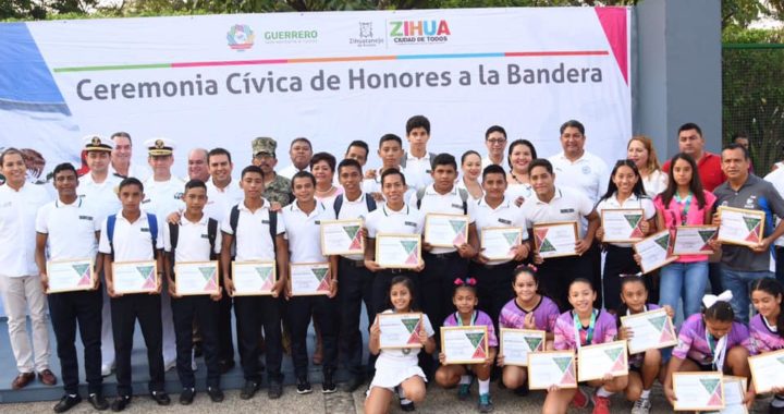 Presidente Jorge Sánchez Allec reconoce talento deportivo de estudiantes del Cobach