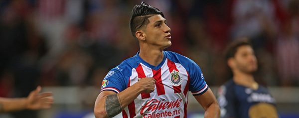 Alan Pulido se quiere ir de Chivas