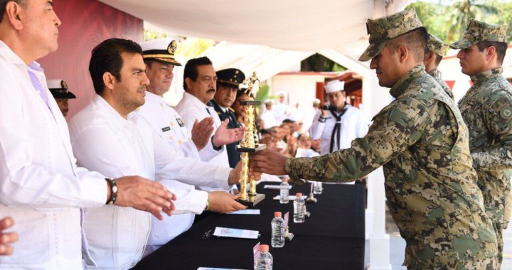 Alcalde Jorge Sánchez asistió al acto de conmemoracion del 198 aniversario de la Armada de México