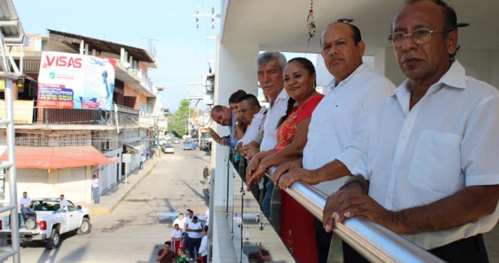 EL GOBIERNO DE PETATLÁN CONMEMORA EL 109 ANIVERSARIO DE LA REVOLUCIÓN MEXICANA CON UN GRAN DESFILE.