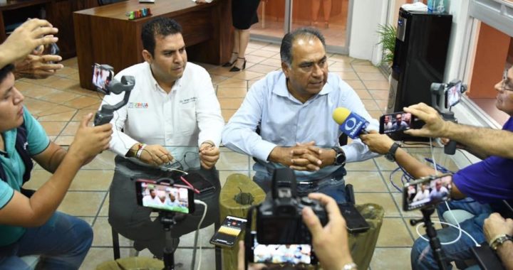 Gobernador Astudillo refrenda su apoyo al gobierno municipal de Zihuatanejo