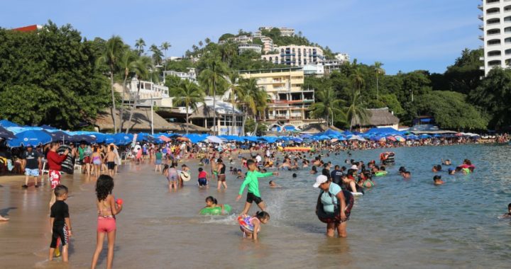 MILES DE VISITANTES DISFRUTAN DE LOS DESTINOS TURÍSTICOS DEL TRIÁNGULO DEL SOL