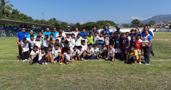 Realizan torneo deportivo selectivo en la zona 63 de Educación Física en Tecpan 