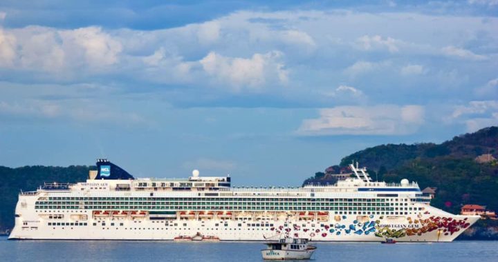 Ixtapa Zihuatanejo recibió dos cruceros