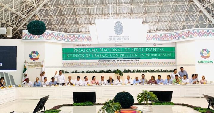 De suma importancia, que campesinos de Zihuatanejo reciban fertilizante: JSA