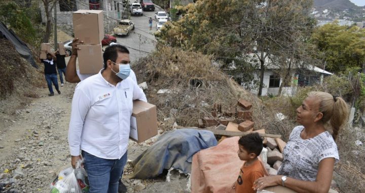 Jorge Sánchez Allec entrega apoyo alimentario a familias más afectadas por contingencia Covid-19