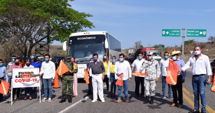 Se instala filtro sanitario en la carretera federal Zihuatanejo; en los límites con La Unión