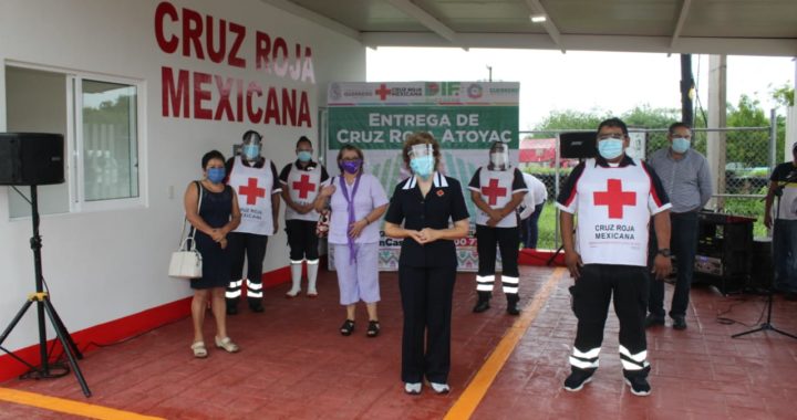 INAUGURA MERCEDES CALVO LA DELEGACIÓN DE LA CRUZ ROJA EN ATOYAC