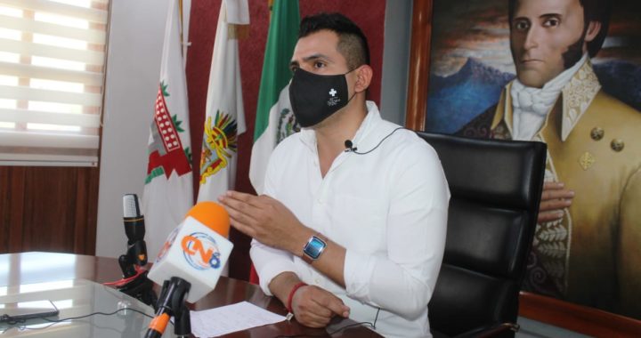 Anuncia alcalde de Tecpan utilización de camión de fumigación para combate del COVID-19 