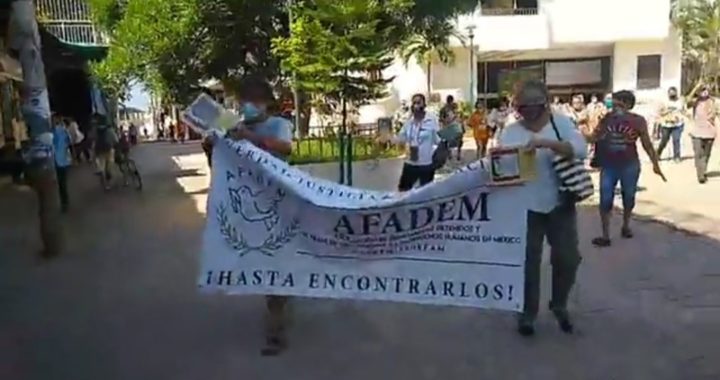 Exigen justicia familiares de desaparecidos en Atoyac; se suman a caminata rumbo a la Ciudad de México 