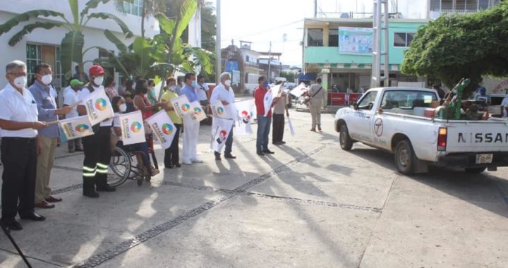 EL PRESIDENTE ESTEBAN CÁRDENAS DA BANDERAZO A CAMPAÑA DE FUMIGACIÓN PARA LA ERRADICACIÓN DEL MOSQUITO.