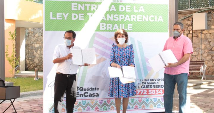 ENTREGA EL  ITAIGRO AL DIF GUERRERO VERSIÓN IMPRESA EN BRAILLE DE LA LEY 207 DE TRANSPARENCIA Y ACCESO A LA INFORMACIÓN PÚBLICA