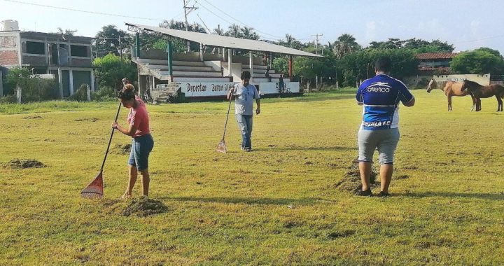 Gobierno municipal cumple con más espacios deportivos rehabilitados