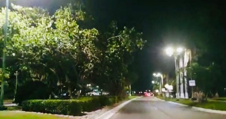 Permanecieron apagadas luminarias en un tramo de la zona turística de Ixtapa