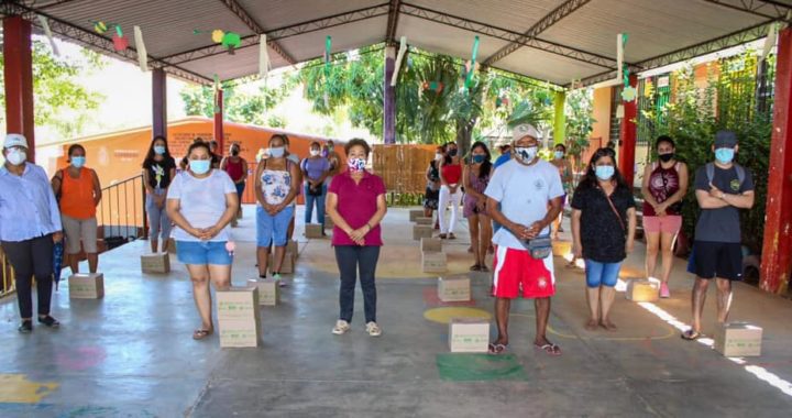 CONTINÚA ENTREGANDO EL DIF PETATLÁN DESPENSAS PARA ESCUELAS.