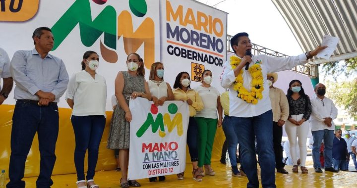 Mario Moreno visita La Unión y se compromete a modernizar el campo