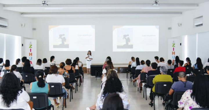 En el Marco del Día Internacional de la Mujer, el gobierno municipal de Zihuatanejo llevó a cabo un ciclo de conferencias dirigidas a todas las mujeres de Zihuatanejo